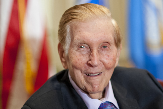 Sumner Redstone, Boston University School of Law 18 million dollar gift, CBS, Viacom International