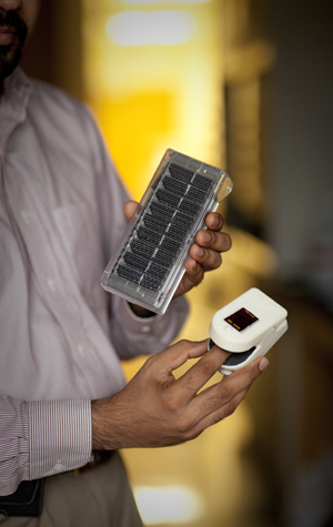 Muhammad Zaman's Lab for Engineering Education & Development, pulse oximeter device Boston University BU, engineering innovations, Muhammas Zaman Lab for Engineering Education & Development LEED, research, pulse oximeter