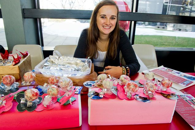 Boston University BU, valentines day, George Sherman Union GSU, BU Face Aids, cake pop flondoms, Partners In Health PIH, HIV affected communities in Rwanda