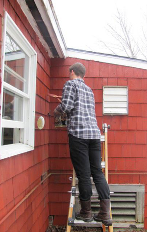 Boston University BU, alternative spring breaks ASB, Orland Maine, Homeworkers Organized for More Employment H.O.M.E, homeless shelters, a food bank, market stand, soup kitchen, thrift store, free health clinic, learning center