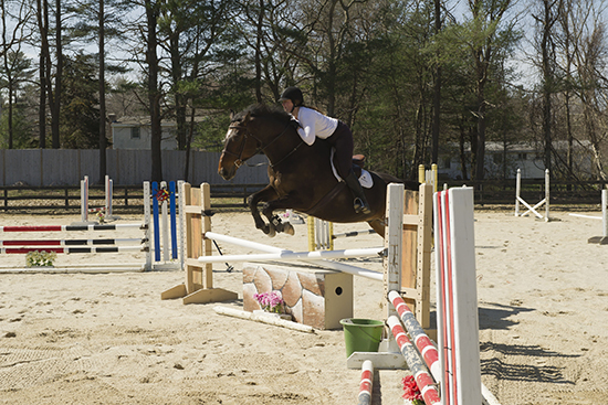 Boston University BU equestrian club BUET, Holly Hill Show Stable, Intercollegiate Horse Show Association national championships, Dry Water Farm