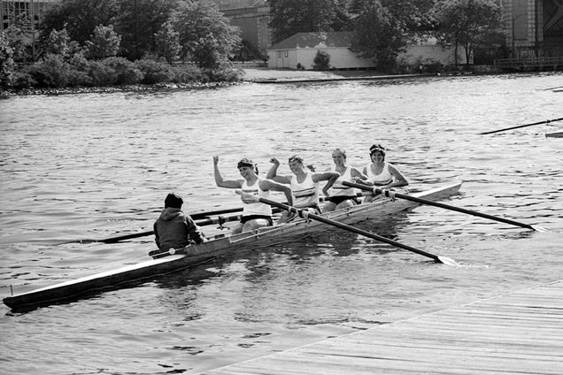 Boston University BU, womens crew team, Charles River, DeWolfe Boat House pavillion