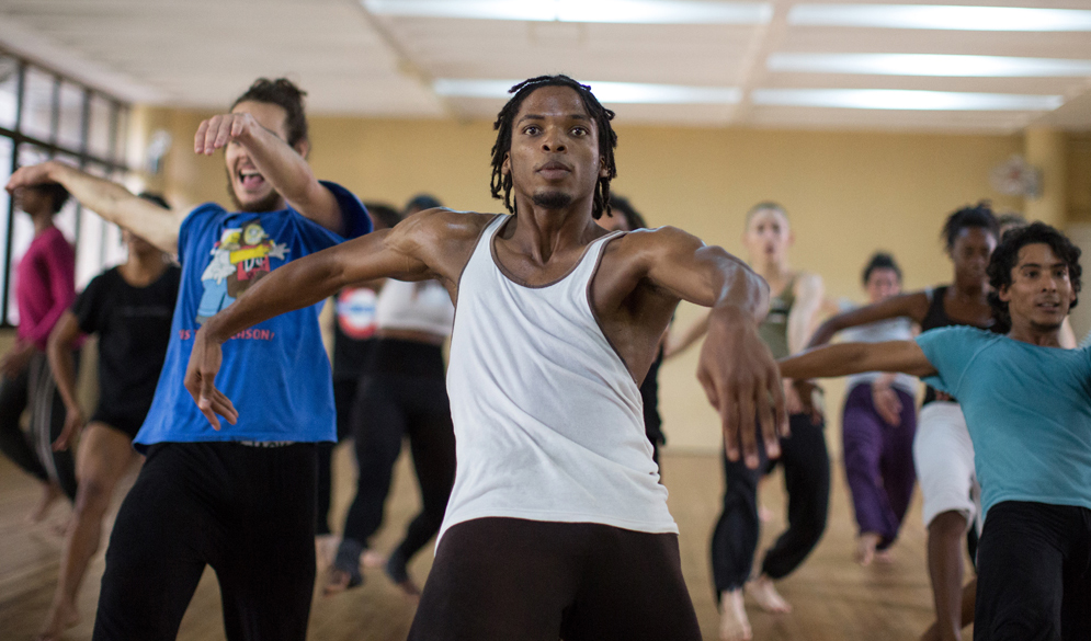 Danza Contemporanea de Cuba, Teatro Nacional, Havana Danza Contemporanea de Cuba, Teatro Nacional, Havana, photography by Scott Eisen