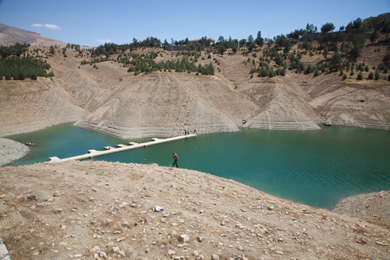 Lake Dukan boathouse, Lake Dukan rowing club, Iraq, Matt Trevithick, Boston University rowing