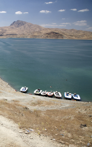 Lake Dukan, Iraq Lake Dukan rowing club, Iraq, Matt Trevithick, Boston University rowing