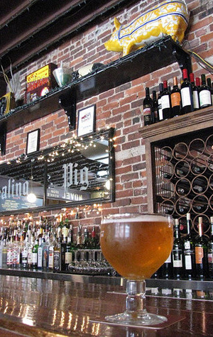 The Squealing Pig offers a wide selection of seasonal draft beers. 