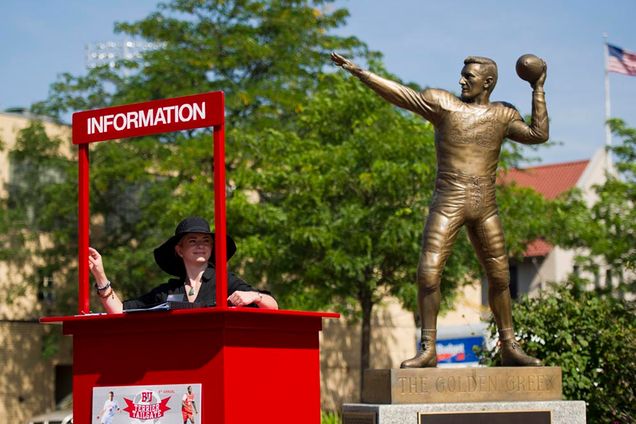 Boston University BU, information booth, move in 2014, Agganis Arena