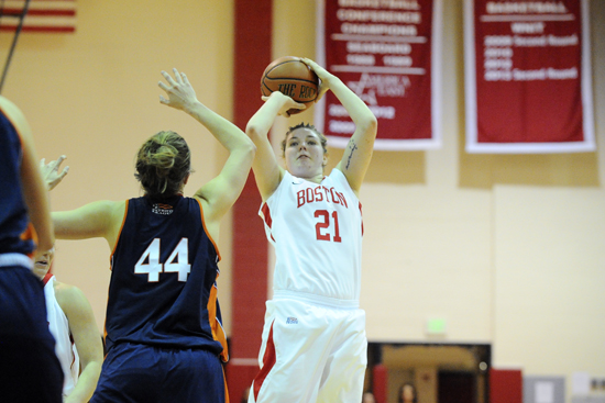 Cocaptain Mollie McKendrick (MET’15) is one of only three upperclassmen on the team. Photo by Steve McLaughlin