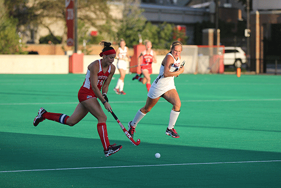 Amanda Cassera playing field hockey