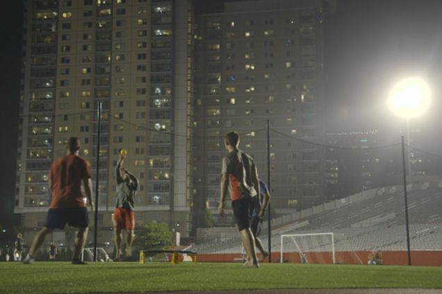Students playing Spike Ball on Nickerson Field at Boston University