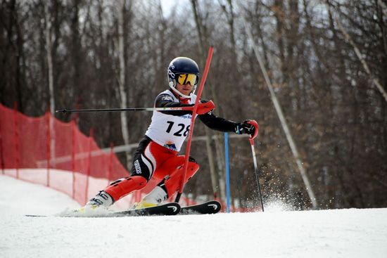 Alexander Bonatti ski racing downhill