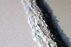 crack in Larsen C ice shelf