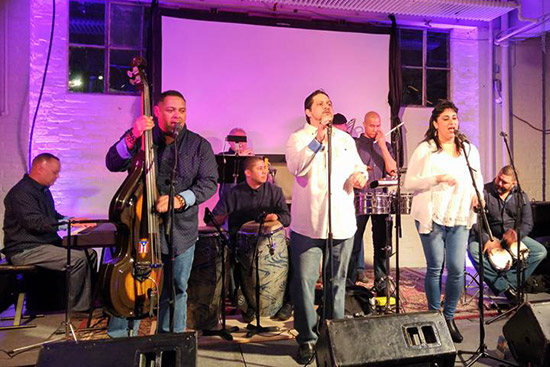 Conjunto Barrio on stage