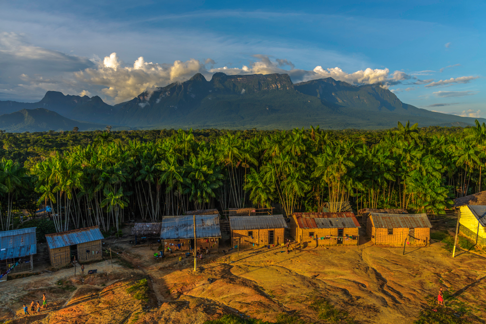 The Yanomami village of Maturacá.