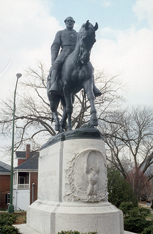 View of the Robert E. Lee statue in Charlottesville, VA