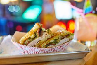 Roxy’s Muenster Club
