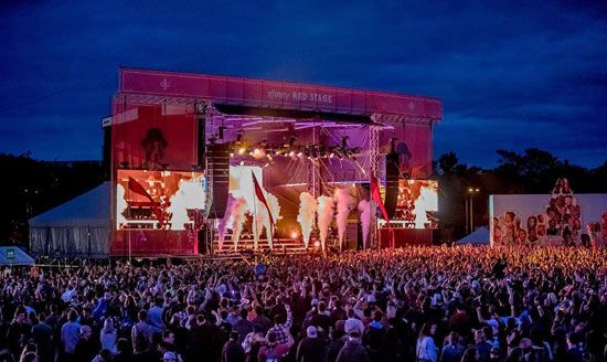 Boston Calling Music Festival returns for a second year to Harvard University’s Athletic Complex. This year’s lineup includes performances by The Killers, Jack White, and Eminem. Concertgoers can also look forward to the new comedy and entertainment lineup. Photo courtesy of Boston Calling