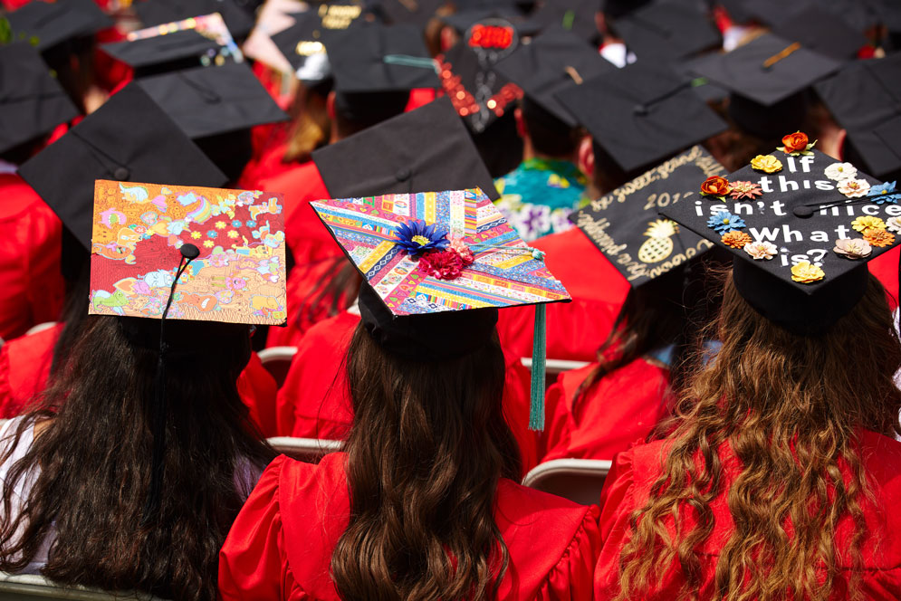 Photos: Cool and creative graduation caps at CSUN commencement ceremonies –  Daily News