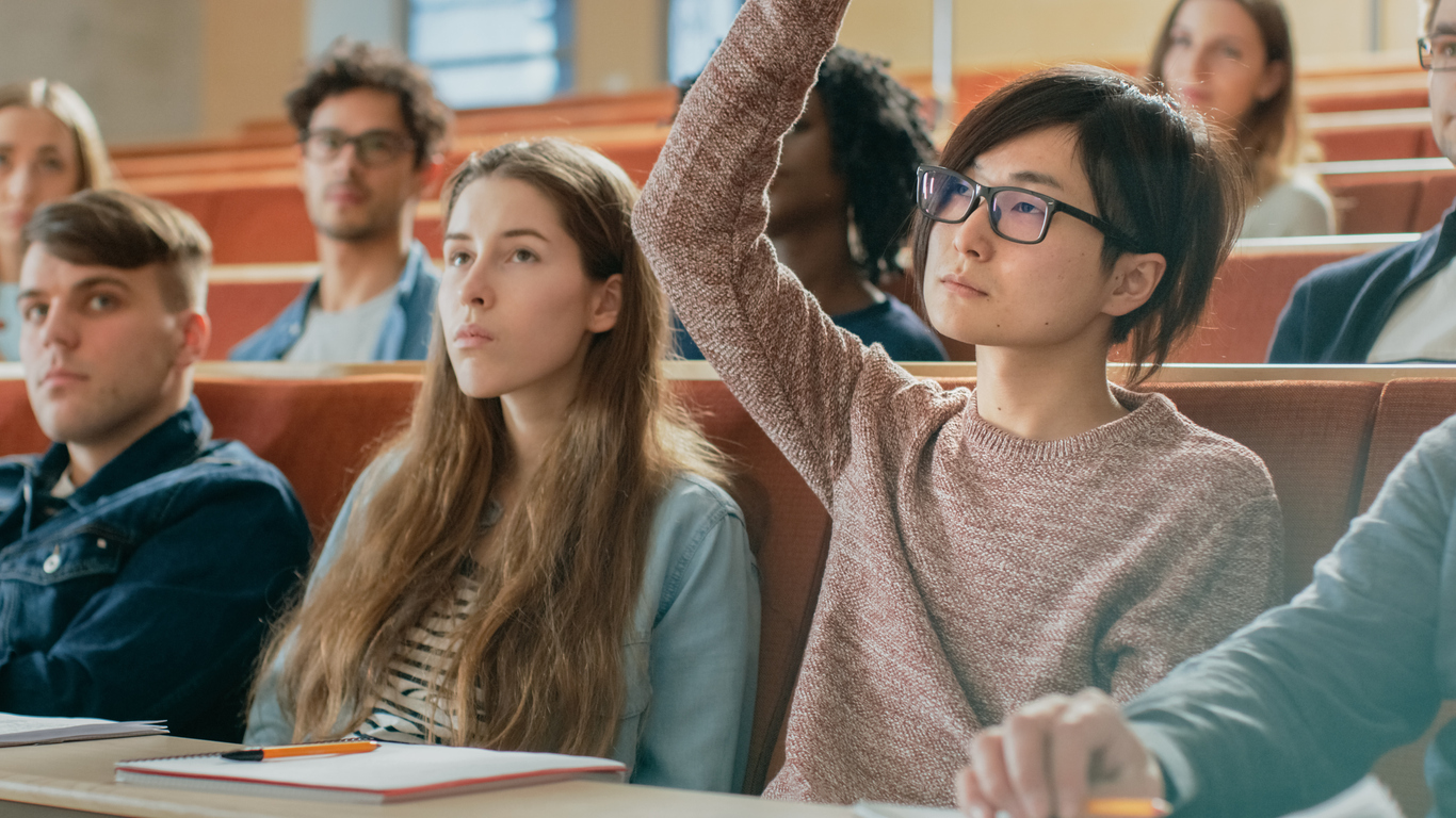 Question about university. Студенты на ярком фоне. Autumn semester at University. Bright_pupils.