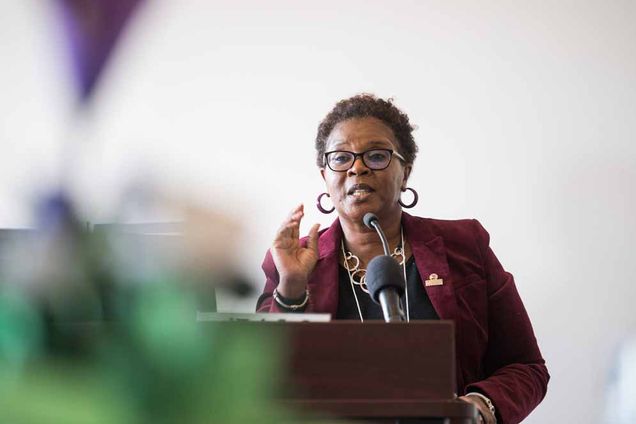 Monalisa Smith speaks at a conference