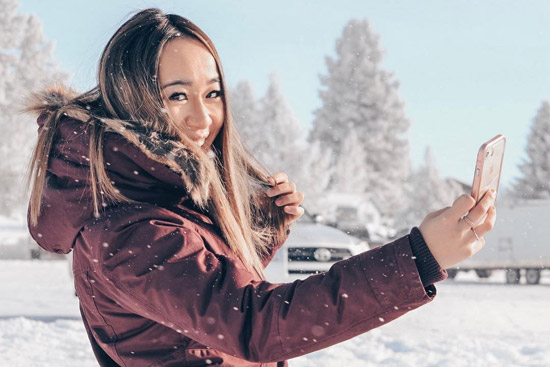 Geneve Lau snaps a selfie