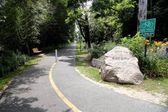 The beginning of the Shining Sea Bikeway