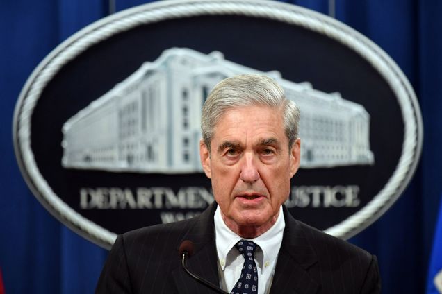 Robert Mueller speaks at the Department of Justice
