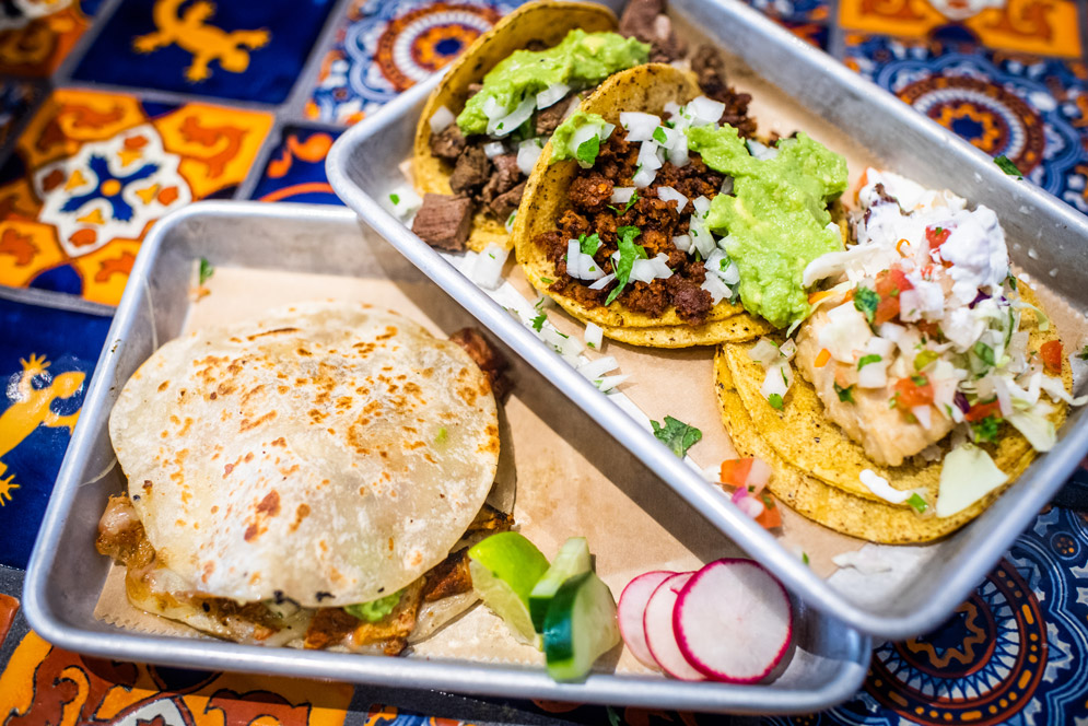 Tacos and quesadilla at Taqueria el Barrio