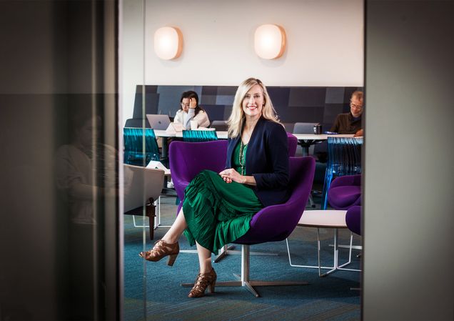 Portrait of Jane Carpenter, Global Head of Public Relations and Corporate Communications at Wayfair.com