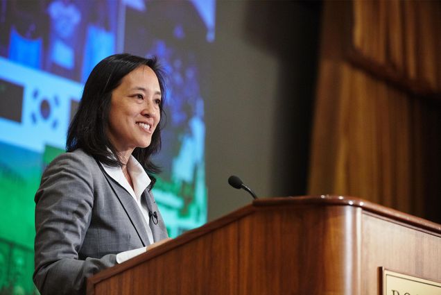 Joyce Wong at the podium delivering the Charles DeLisi Distinguished Lecture at Boston University in 2017