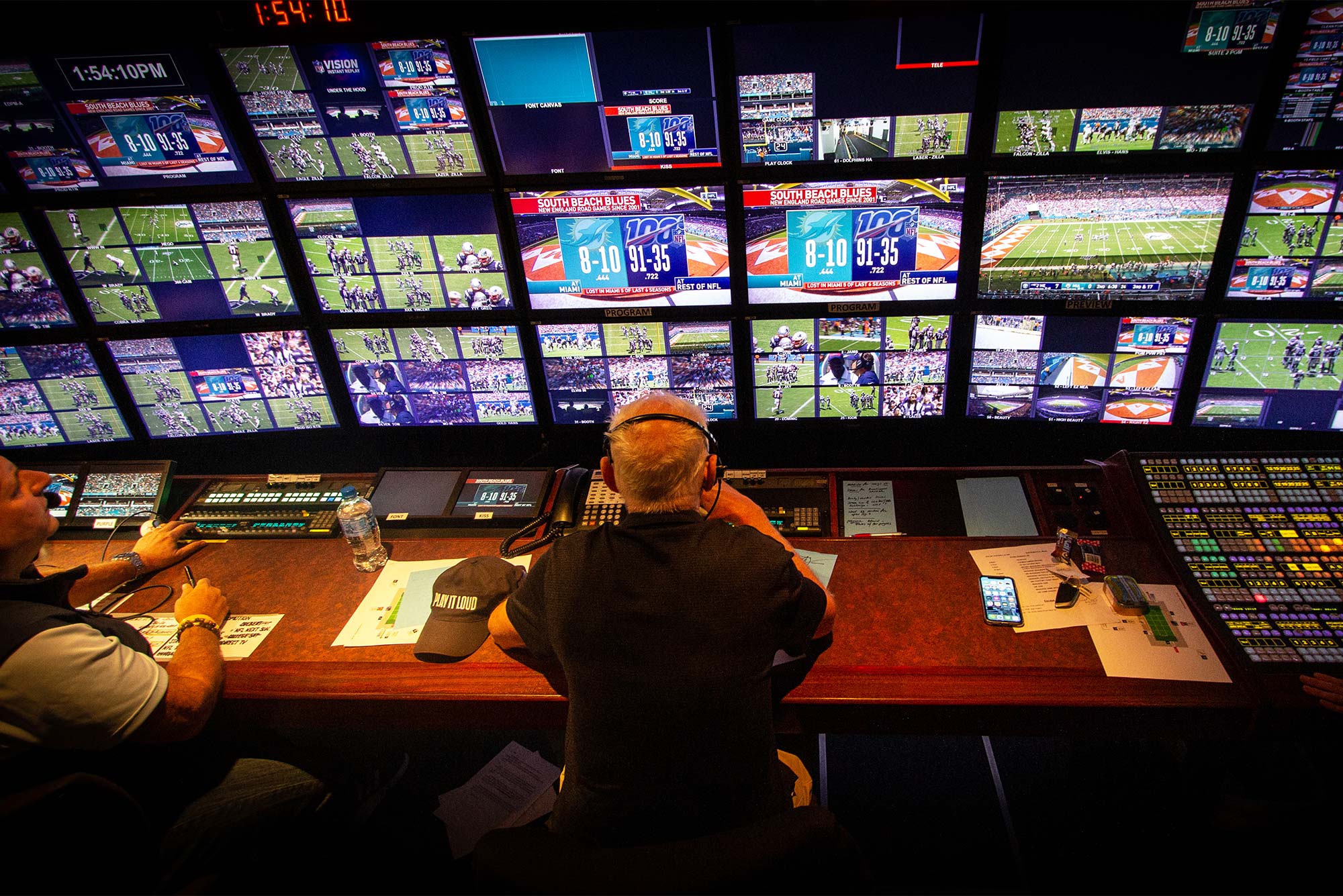How to broadcast. Службы потоковое вещание. спортивное вещание. television broadcast. служба потокового вещания видео.