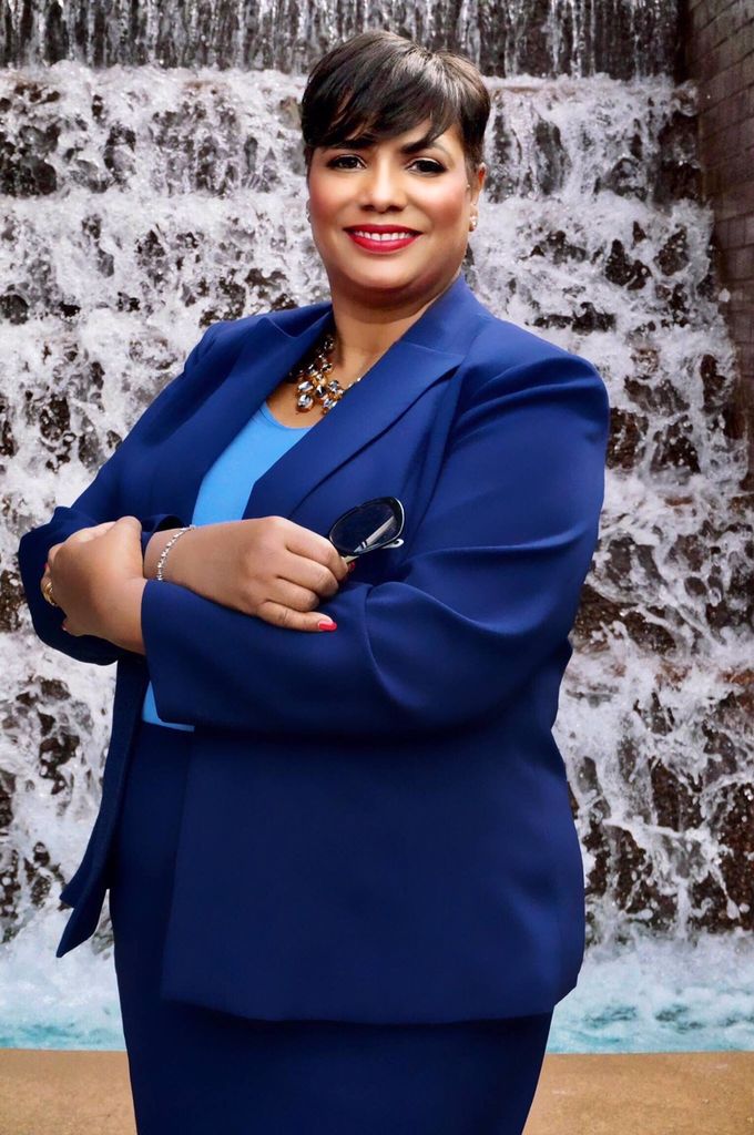 Headshots of one of the new trustees, Antoinette (Tonie) Leatherberry (ENG’85) wearing a blue blazer.