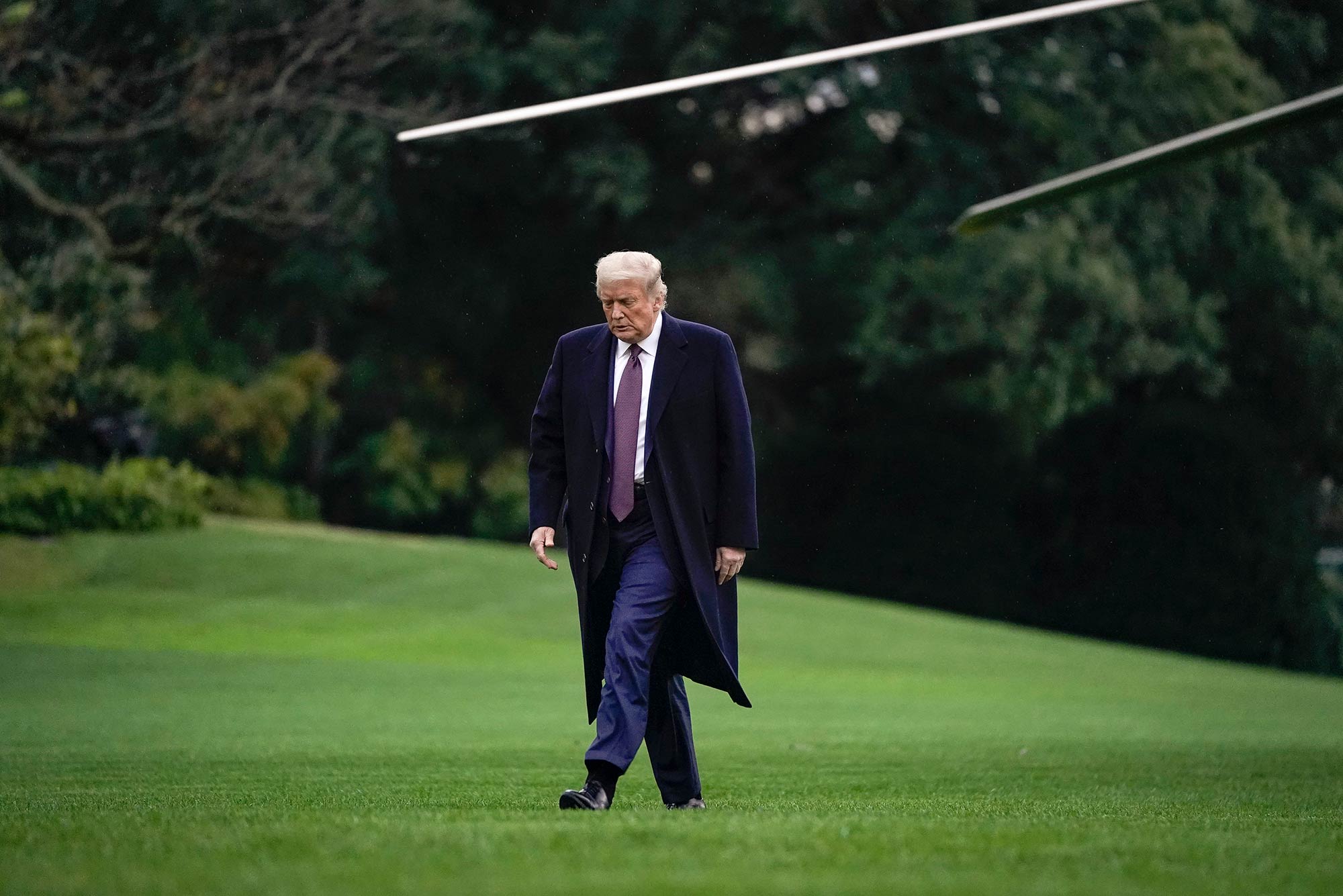 President Trump arrives on the White House lawn, October 1, 2020, after attending a fund raiser in New Jersey