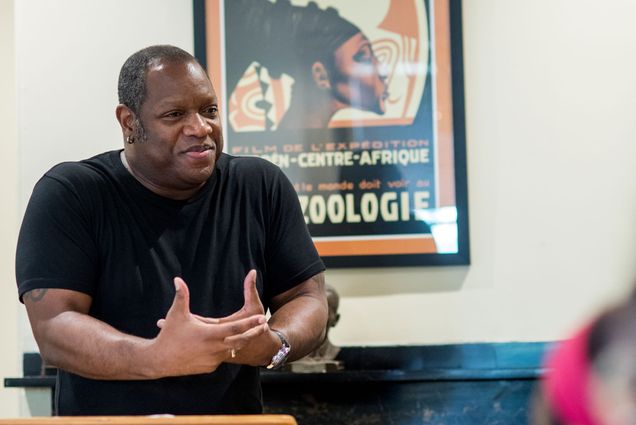 A photo of Louis Chude-Sokei giving a lecture in the classroom