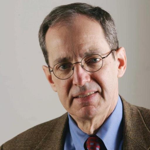 headshot of New York Times music critic Anthony Tommasini (CFA’82) in a suit and tie.