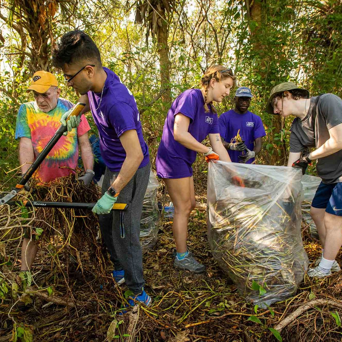 For These Terriers, Spring Break in Florida Was All about Volunteering | BU  Today | Boston University