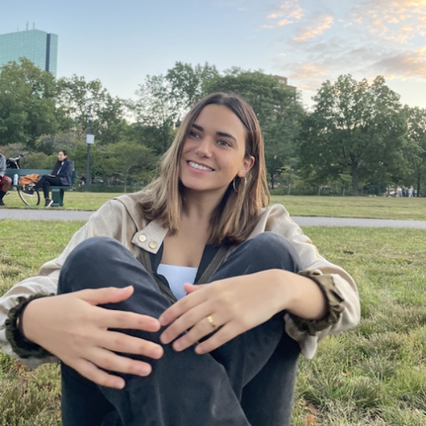 Photo: Paulina Preciat (SHA’23) sitting in the Boston Common