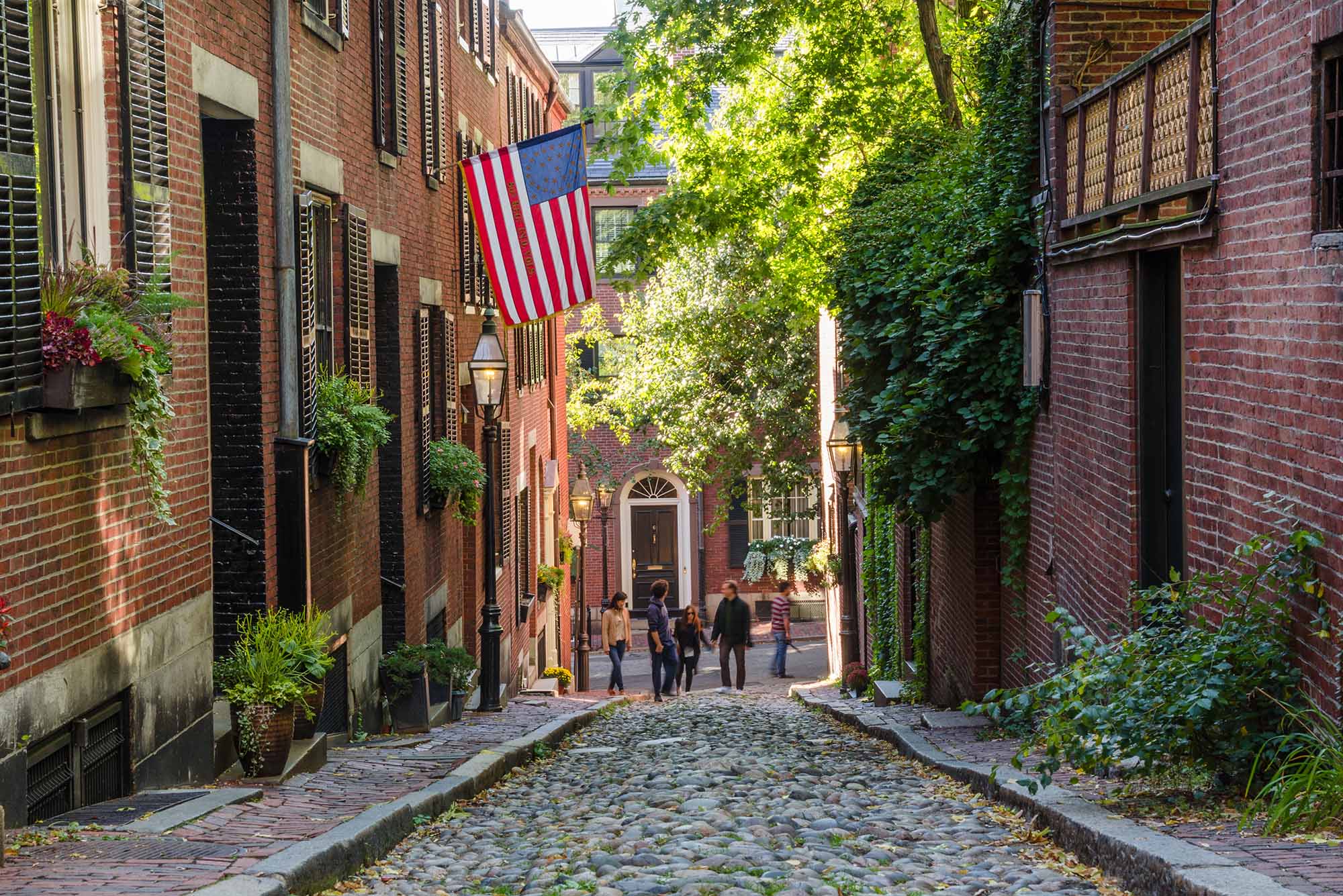 Photo: Acorn street in Beacon Hill, Boston, MA