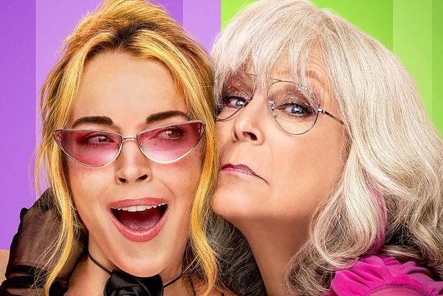 Photo: Lindsay Lohan and Jamie Lee Curtis pose as their Freaky Friday characters for a promotional movie poster.