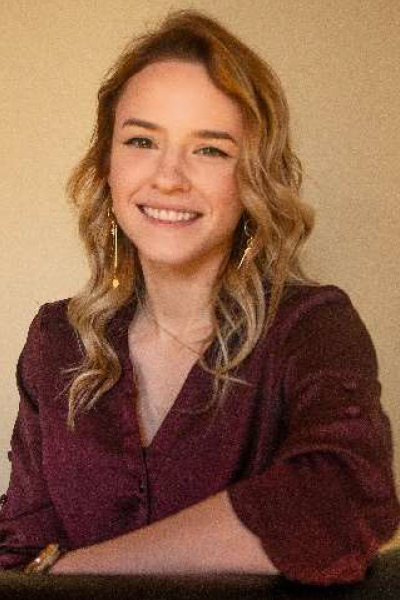 Marion Meirlaen_Aerial Dance Instructor