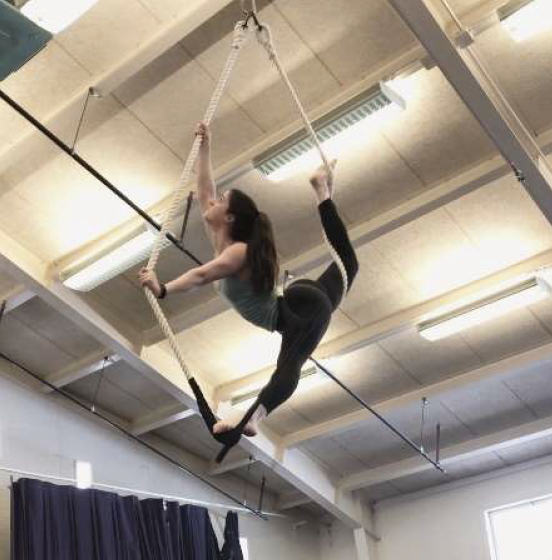 Hannah Beck_Aerial Dance Instructor