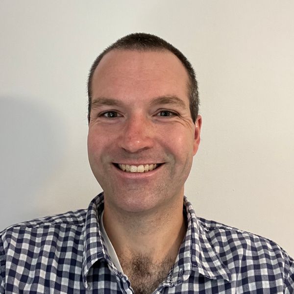 Headshot of Ian Baker