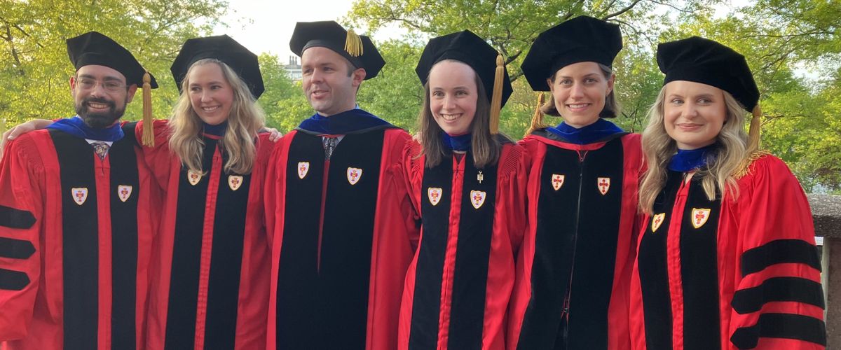 From left to right: Casey Monroe, Francesca Soriano, Willie Granston, Kate Mitchell, Ross Barrett’s AMNESP student Marina Wells, and Will Moore’s AMNESP student Kayli Rideout. Not Pictured: Kiernan Acquisto, Rebecca Arnheim, Rachel Kase, Carlos Muñoz-Cadilla, Julián Serna Lancheros