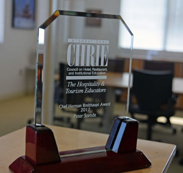 Peter-Szende-ICHRIE-Award-2-2-650x614