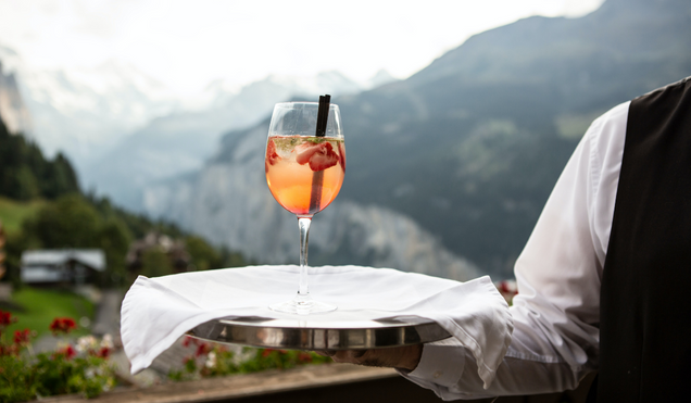 Going back to its roots: Can hospitableness provide hotels competitive advantage over the sharing economy. Photo by alevision.co on Unsplash