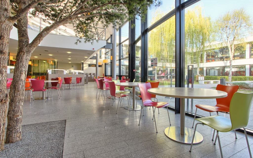 BOSTON UNIVERSITY SCHOOL OF HOSPITALITY ADMINISTRATION AND ESSEC BUSINESS SCHOOL (FRANCE) ANNOUNCE COLLABORATION FOR GRADUATE STUDENTS