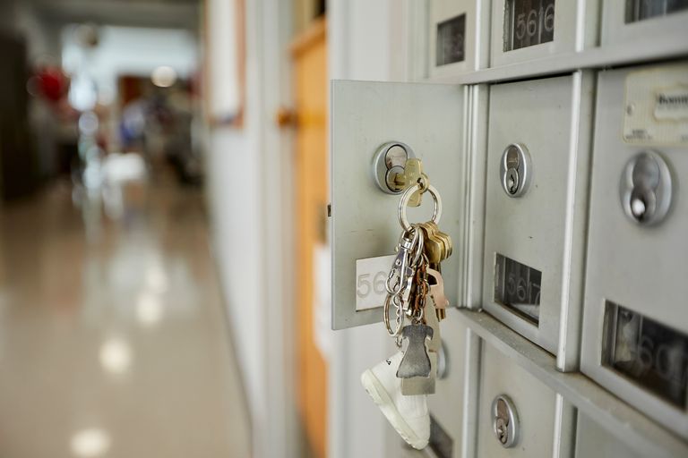 photo of keys stuck in a mail box