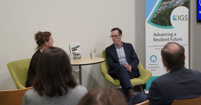 Moderator Stephanie Ettinger de Cuba in conversation with Author Keith O’Brien.