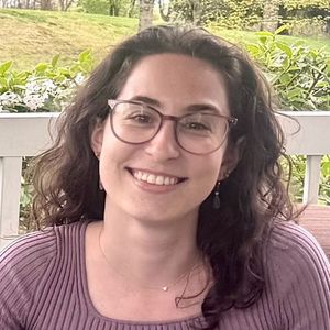 Headshot of Talia Feldscher.