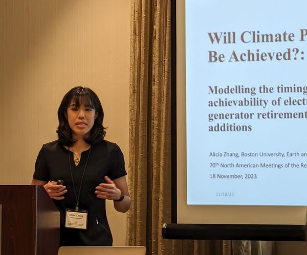 Alicia Zhang presents at North American Meeting of the Regional Science Association International